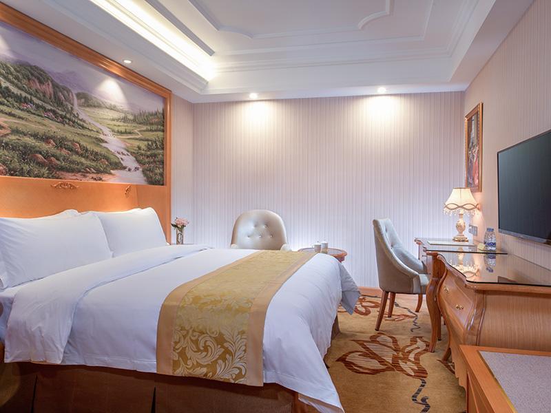 Vienna International Hotel Puning International Commodity City Extérieur photo